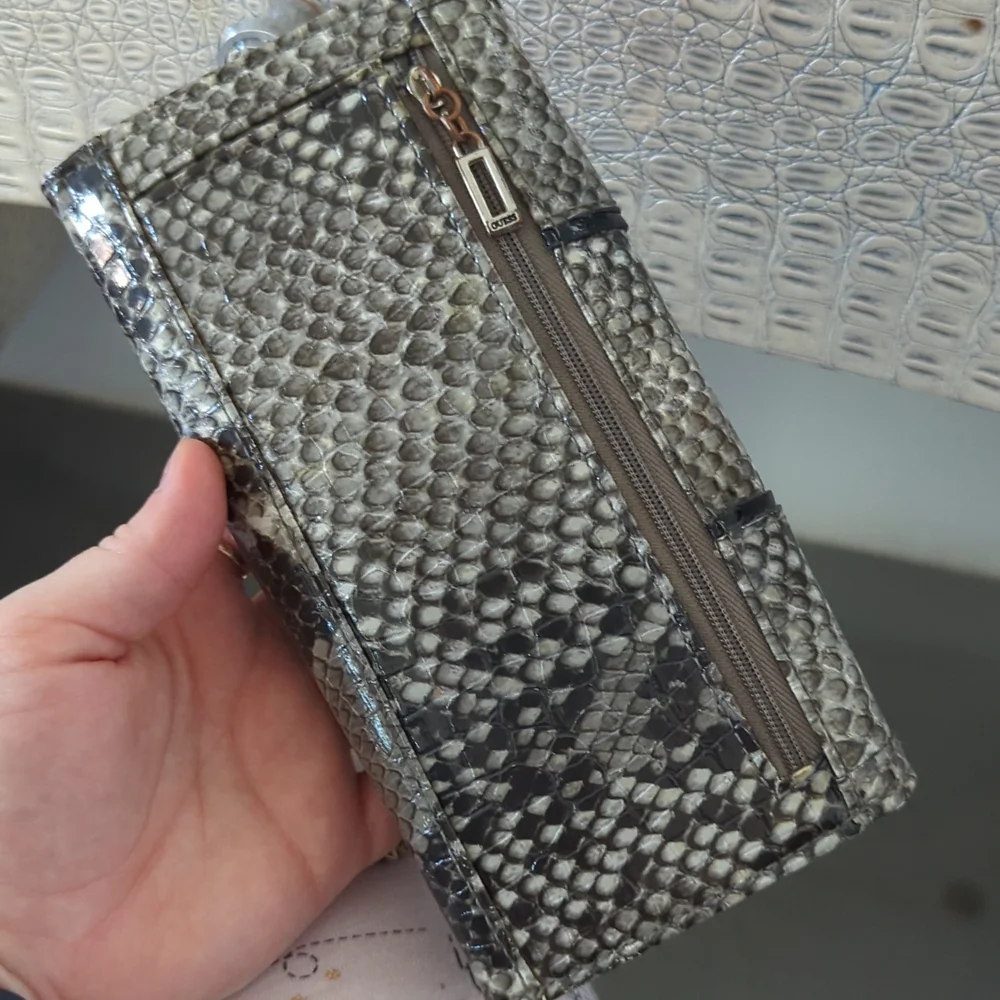 Guess wallet - Picture 4 of 4